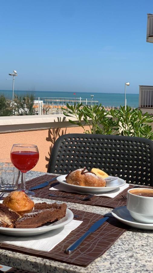 Hotel Alexander Resort Rimini Ngoại thất bức ảnh
