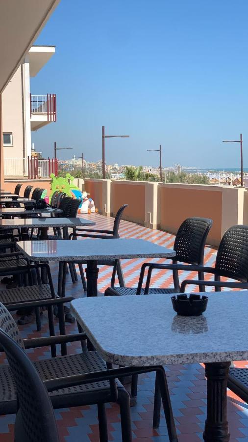 Hotel Alexander Resort Rimini Ngoại thất bức ảnh