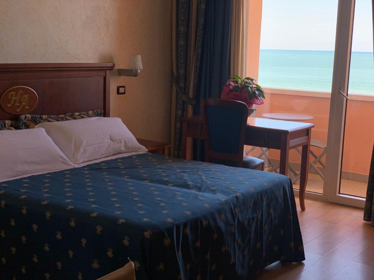 Hotel Alexander Resort Rimini Ngoại thất bức ảnh