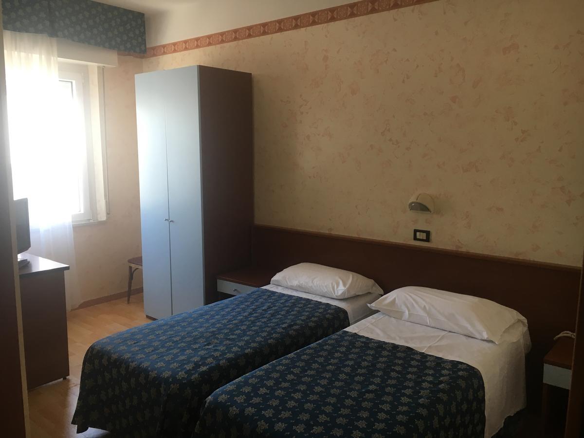 Hotel Alexander Resort Rimini Ngoại thất bức ảnh