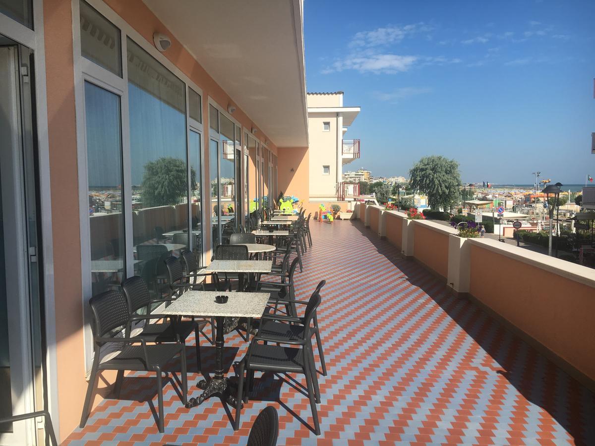 Hotel Alexander Resort Rimini Ngoại thất bức ảnh